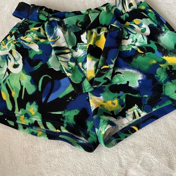 💚Spring/Summer shorts Size Small - Picture 7 of 8